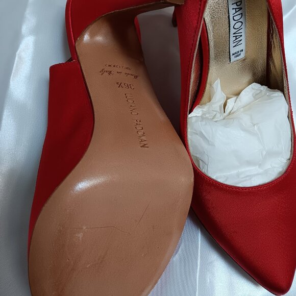 Luciano Padovan - Italian Designer Red Satin stilettos leather sole NIB - Picture 6 of 9